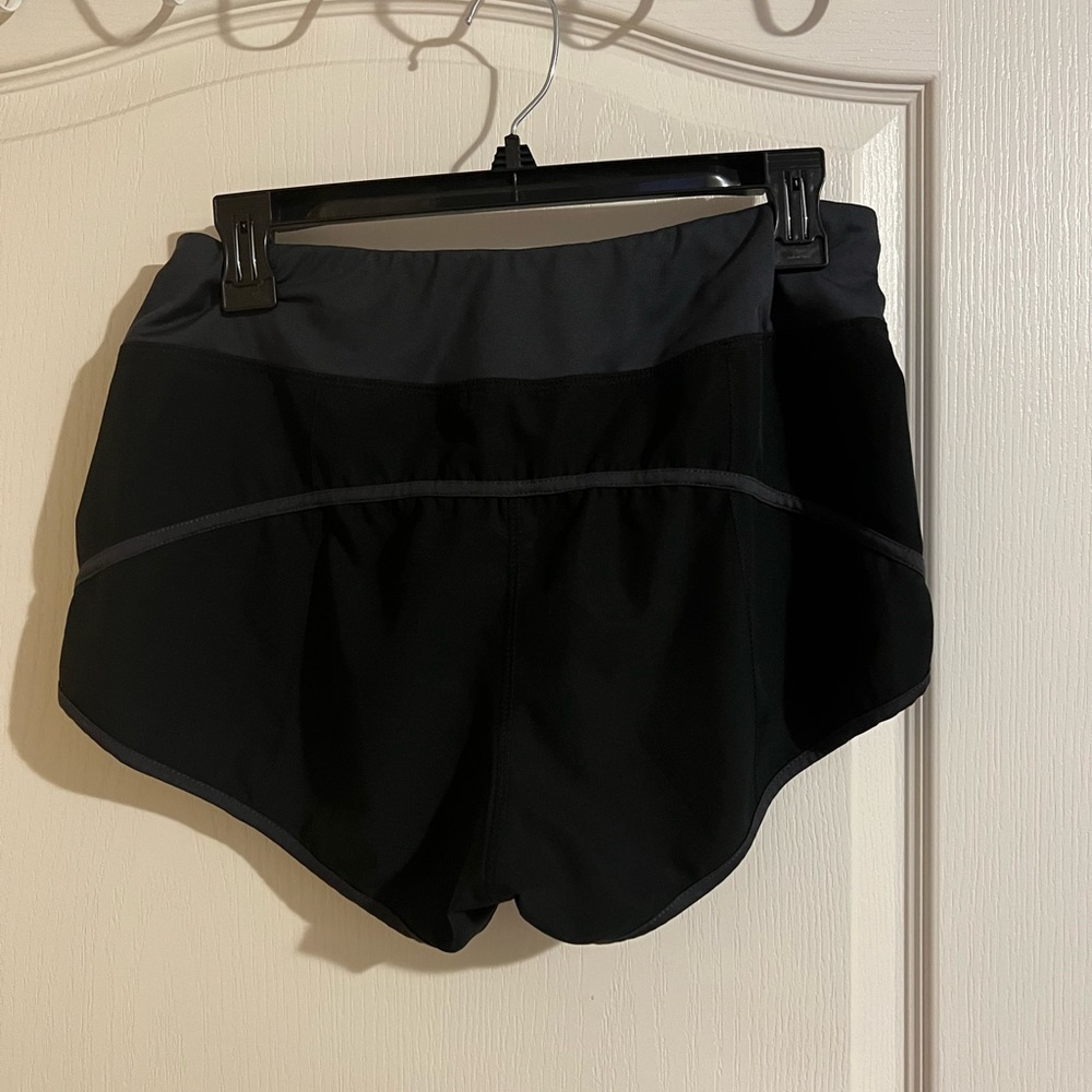 women’s black and grey mizuno running shorts - Picture 2 of 4